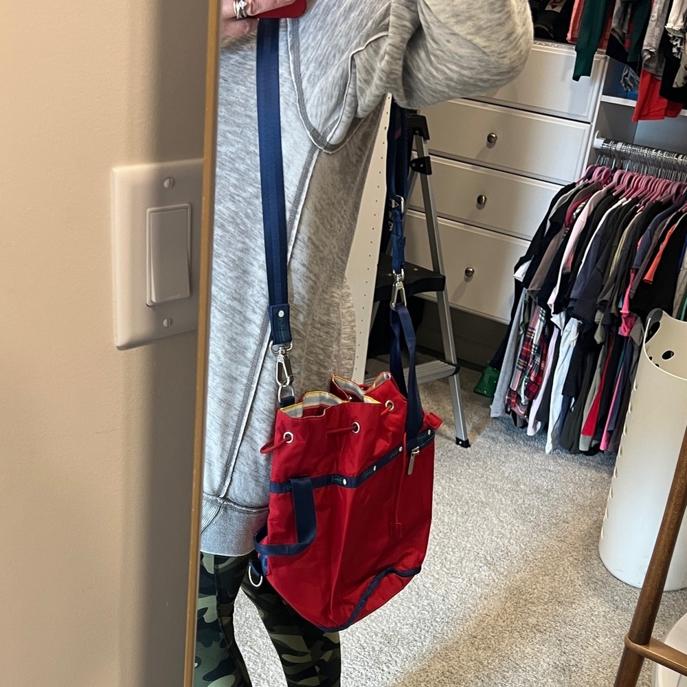 LeSportsac red/blue cinch tote nwot